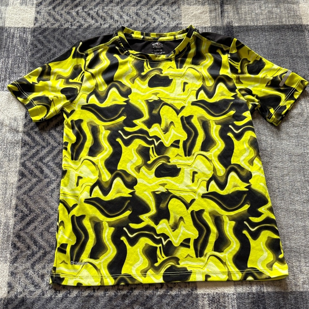 🦋Athletic Works Kids Tee in Yellow and Black